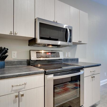 Dog-Friendly Pensacola Duplex About 7 Mi To Downtown Apartment Екстериор снимка