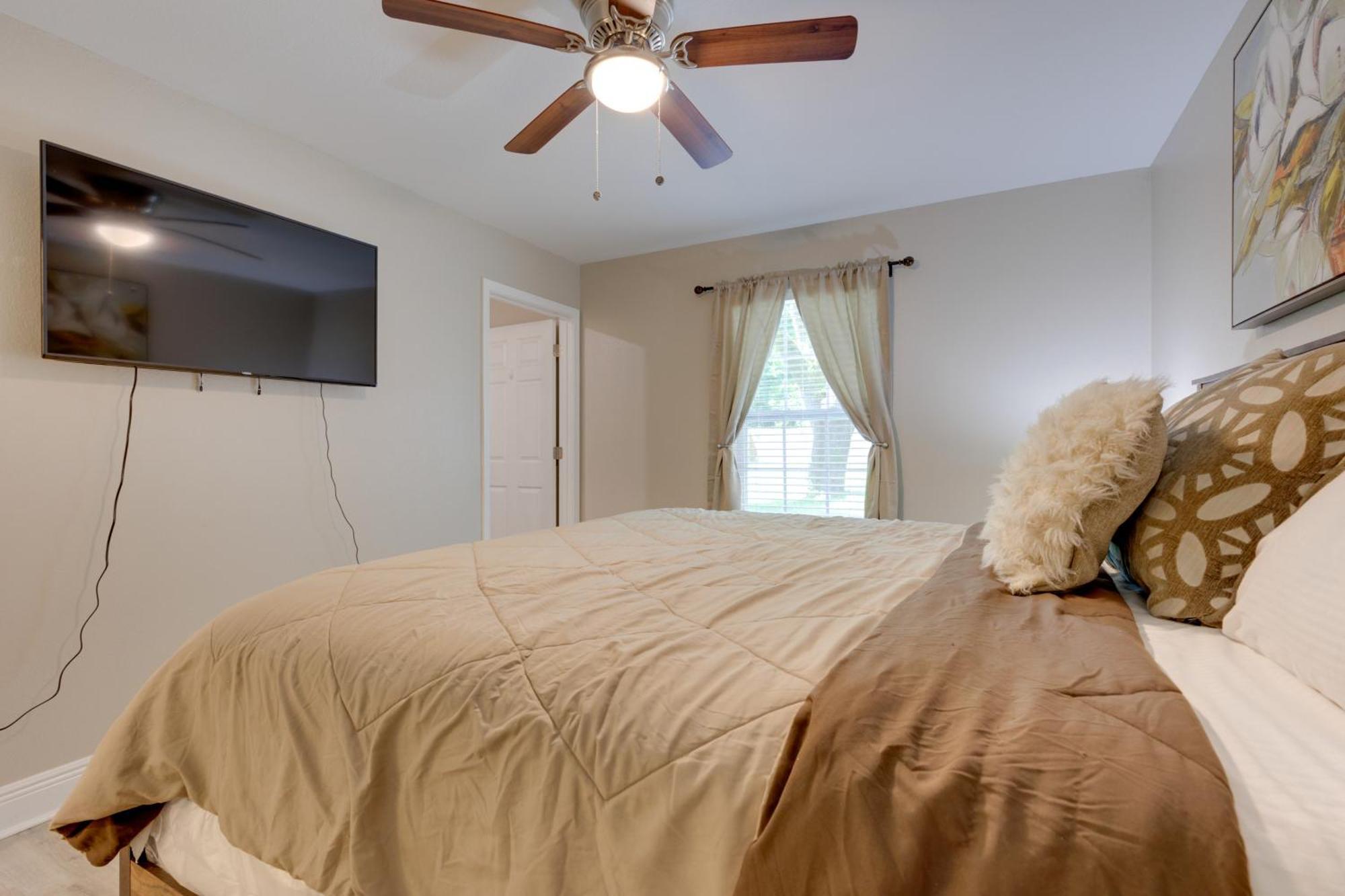Dog-Friendly Pensacola Duplex About 7 Mi To Downtown Apartment Екстериор снимка