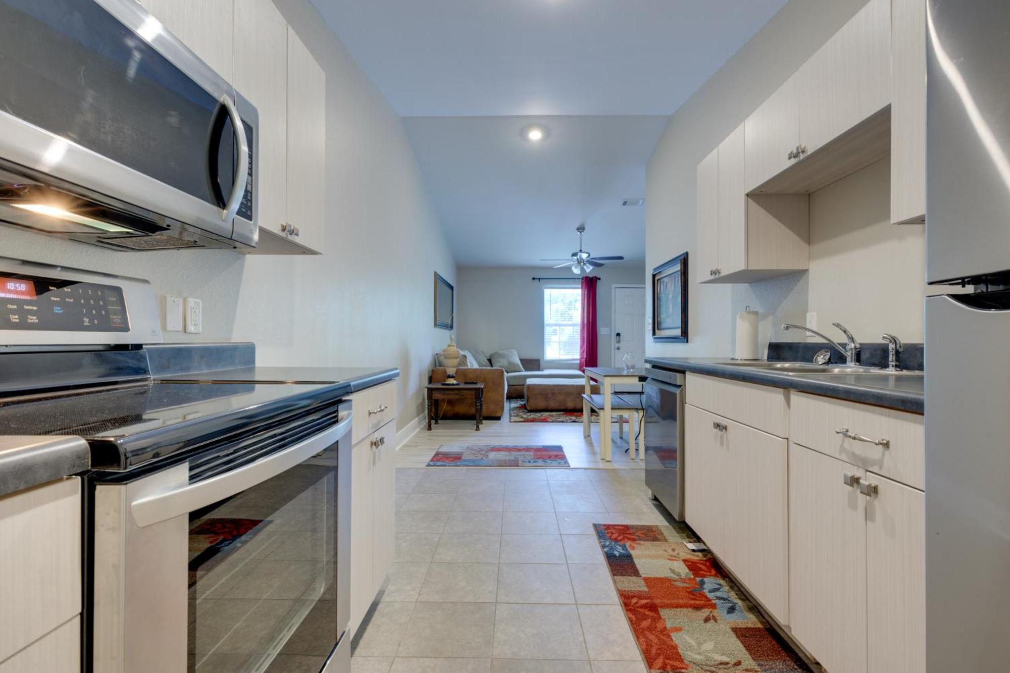 Dog-Friendly Pensacola Duplex About 7 Mi To Downtown Apartment Екстериор снимка