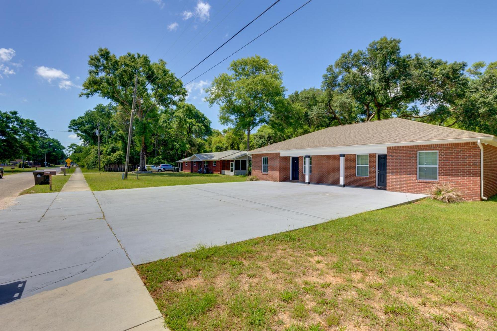 Dog-Friendly Pensacola Duplex About 7 Mi To Downtown Apartment Екстериор снимка