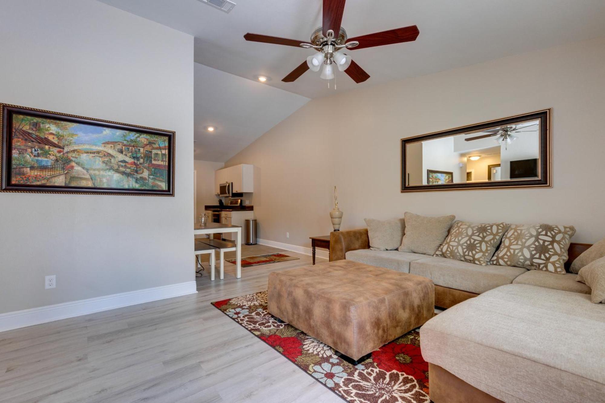 Dog-Friendly Pensacola Duplex About 7 Mi To Downtown Apartment Екстериор снимка