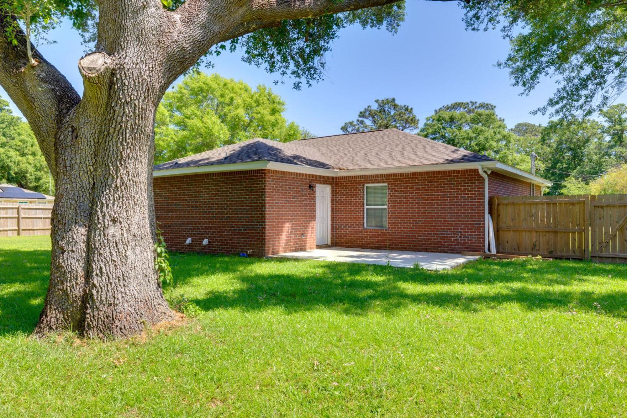 Dog-Friendly Pensacola Duplex About 7 Mi To Downtown Apartment Екстериор снимка
