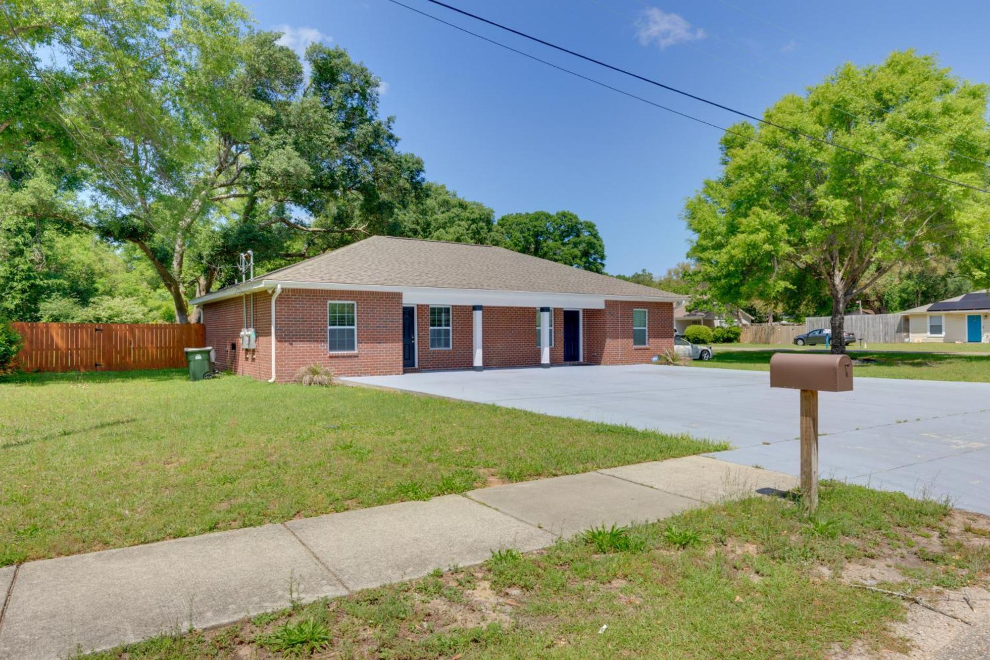 Dog-Friendly Pensacola Duplex About 7 Mi To Downtown Apartment Екстериор снимка